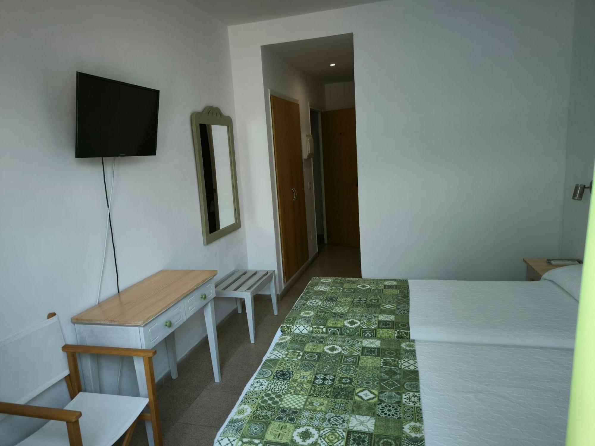 Hotel Geminis Сьюдадела Экстерьер фото